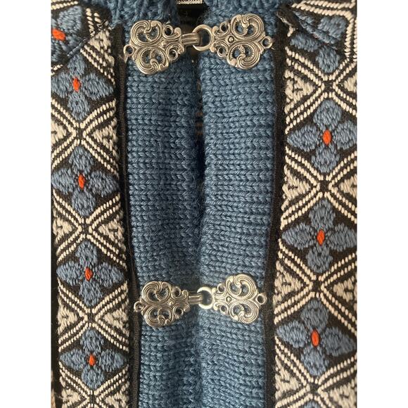 Vintage Dale of Norway Fair Isles Wool Sweater Size Small/40 - Picture 4 of 8